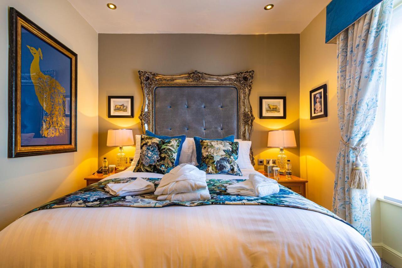 The Rutland Arms Hotel, Bakewell, Derbyshire Kültér fotó