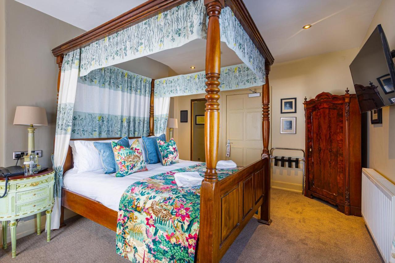 The Rutland Arms Hotel, Bakewell, Derbyshire Kültér fotó