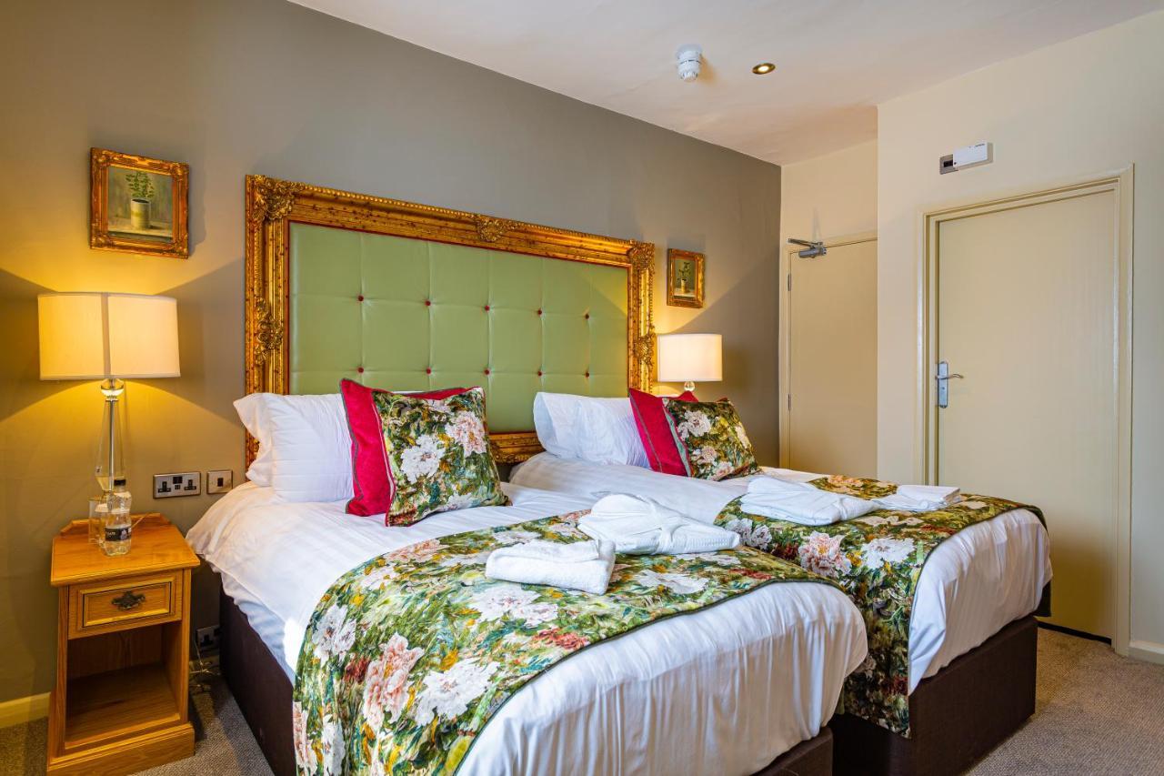 The Rutland Arms Hotel, Bakewell, Derbyshire Kültér fotó