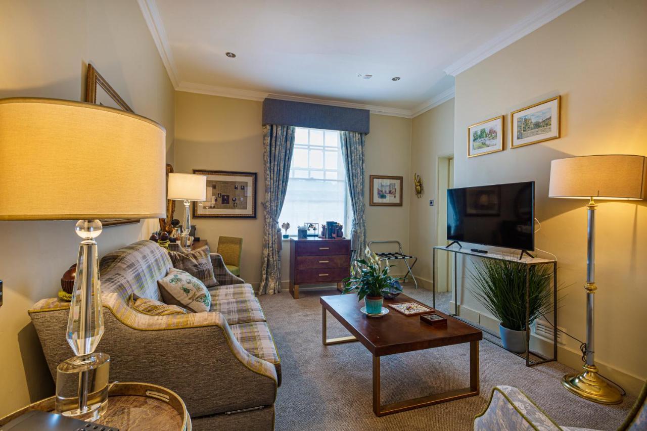 The Rutland Arms Hotel, Bakewell, Derbyshire Kültér fotó