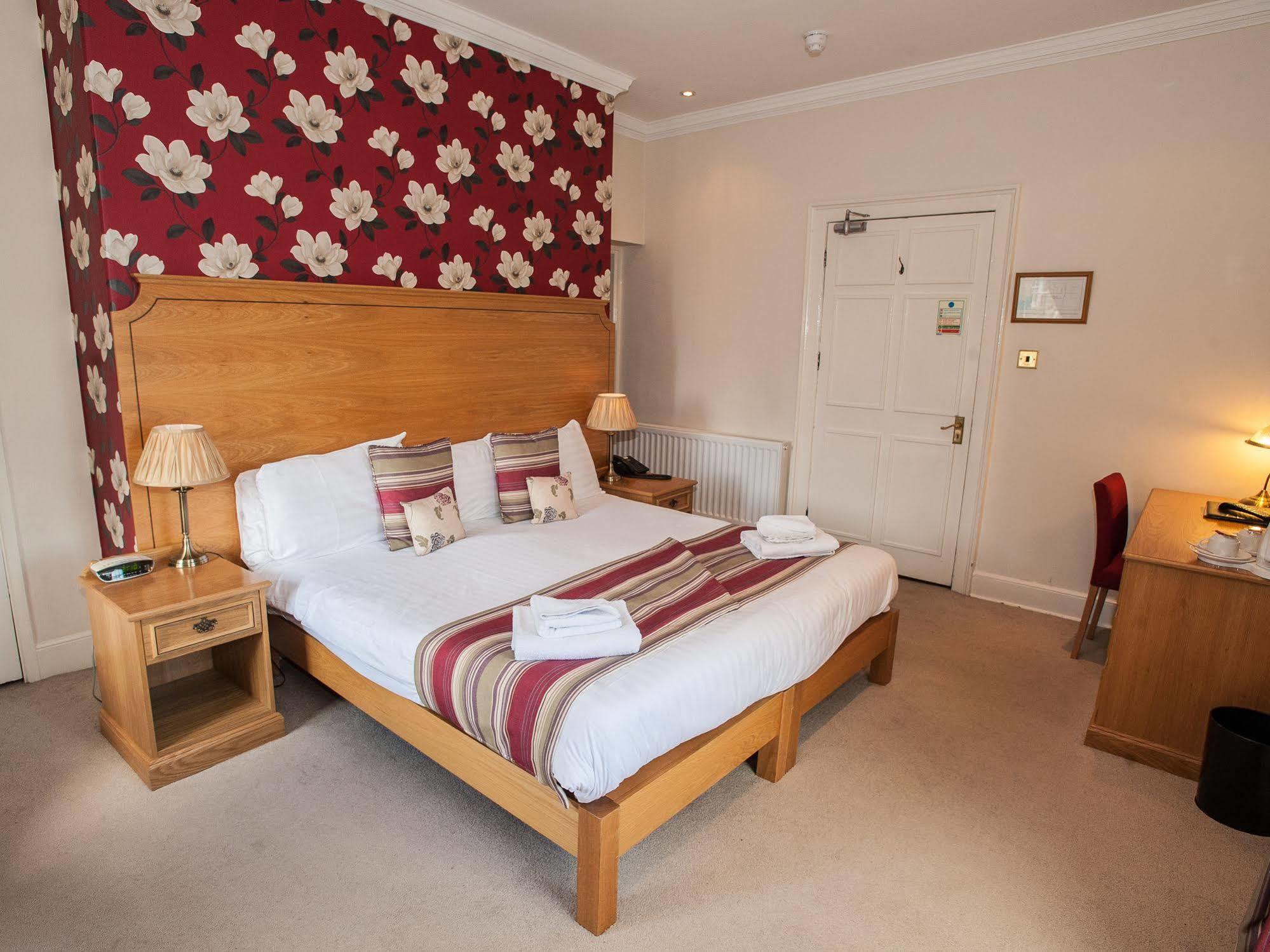 The Rutland Arms Hotel, Bakewell, Derbyshire Kültér fotó